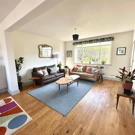Luxury 4 Bedroom House In The Heart Of 別荘