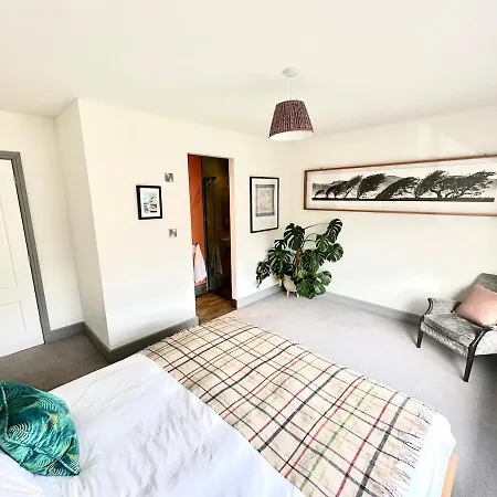 別荘 Luxury 4 Bedroom House In The Heart Of *