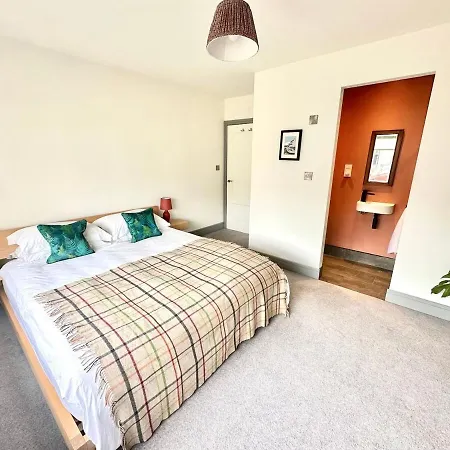 Luxury 4 Bedroom House In The Heart Of Skipton