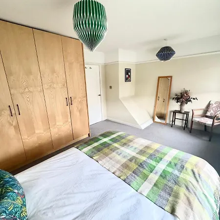 Luxury 4 Bedroom House In The Heart Of Σπίτι διακοπών *