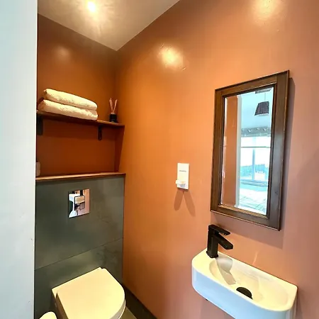 Luxury 4 Bedroom House In The Heart Of Σπίτι διακοπών